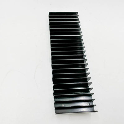 Kundenspezifischer Aluminiumheizkörper CNC, der LED beleuchtet PWB-Brett-Heizkörper maschinell bearbeitet