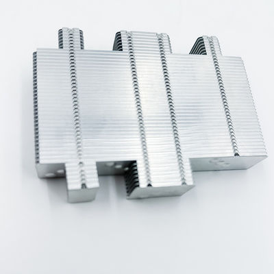 Kundengebundene Bearbeitungsteile CNC verkupfern Aluminiumheizkörper-Flossen für CPU