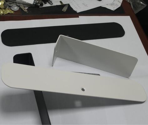 Projektor-Klammer-Metall, das Teile 0.1mm - 6.0mm Gewohnheits-Metall stempelt Dienstleistungen stempelt