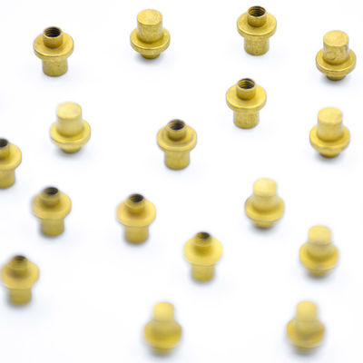 OEM-Custom-CNC-Teile Messingschrauben mit linearem Fräsen